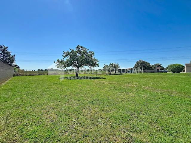 Vente Terrain 700 m2 Bérat