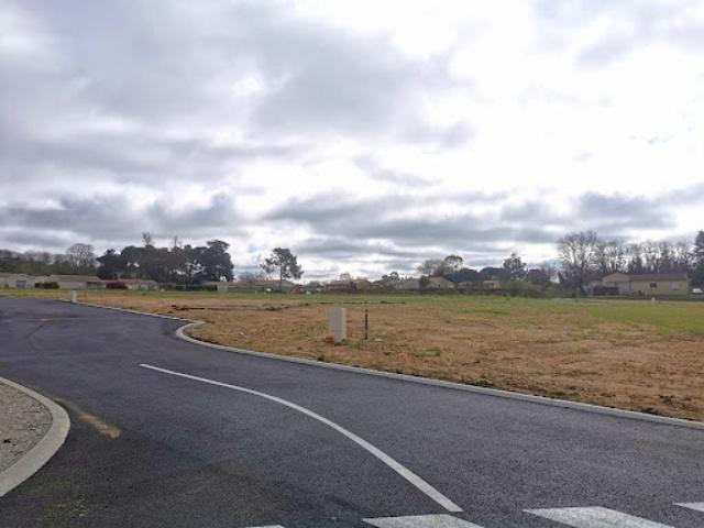 Vente Terrain 702 m2 Verdelais