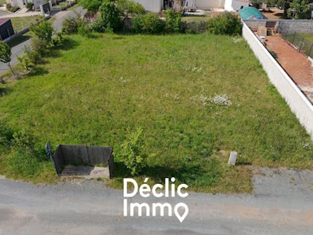 Vente Terrain 707 m2 Juicq