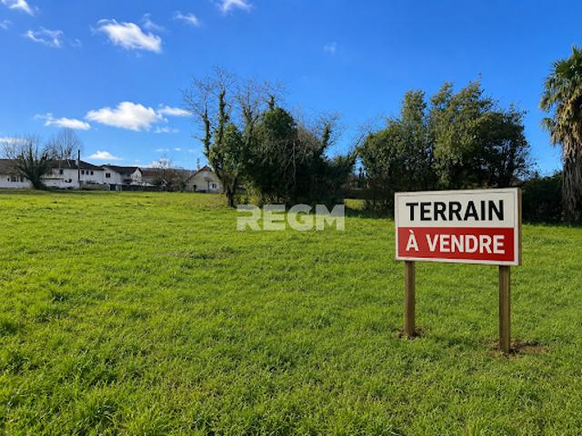 Vente Terrain 705 m2 Lescar