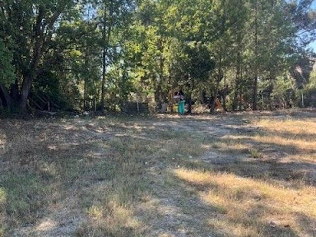 Vente Terrain 723 m2 Charleval