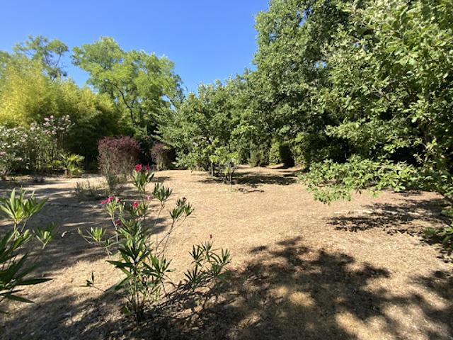 Vente Terrain 725 m2 Uzès
