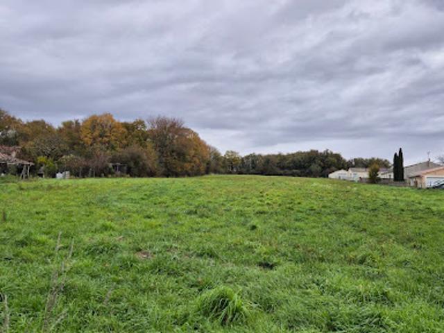 Vente Terrain 735 m2 Gond Pontouvre