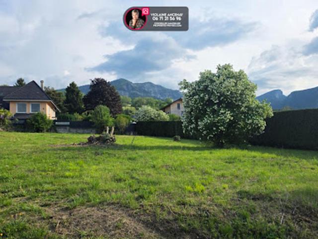 Vente Terrain 735 m2 Montagnole