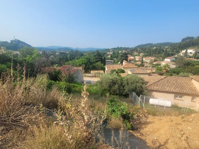 Vente Terrain 885 m2 Roquevaire