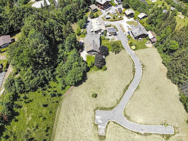Vente Terrain 896 m2 Montriond