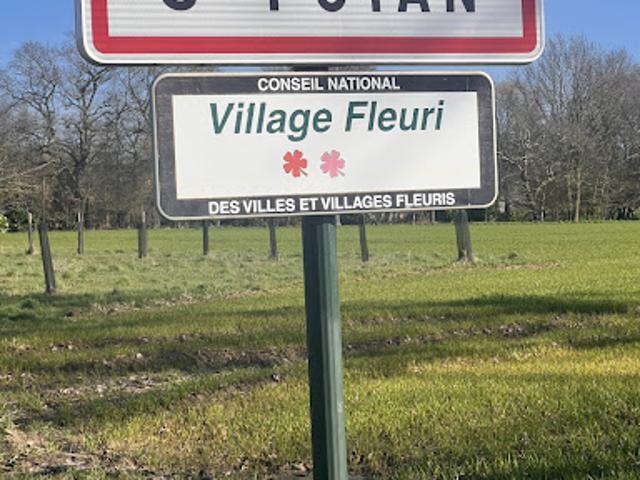 Vente Terrain 818 m2 Saint Pôtan
