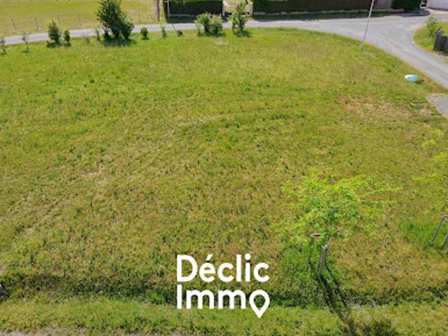 Vente Terrain 825 m2 Juicq