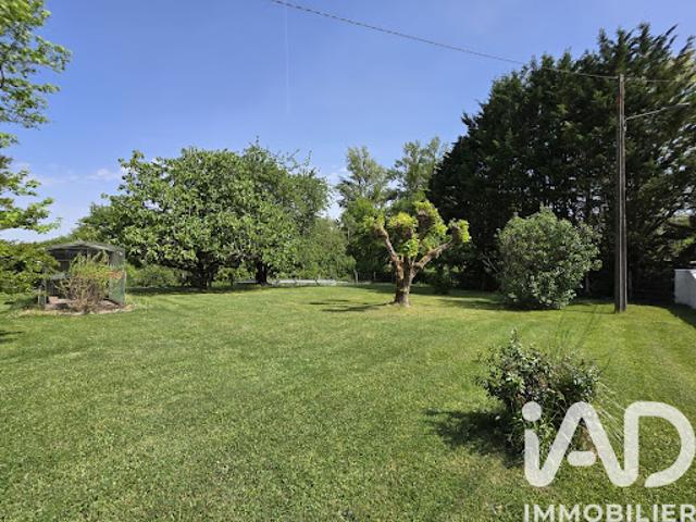 Vente Terrain 830 m2 Soussans