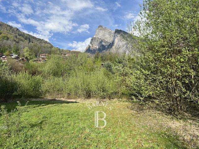 Vente Terrain 948 m2 Samoens