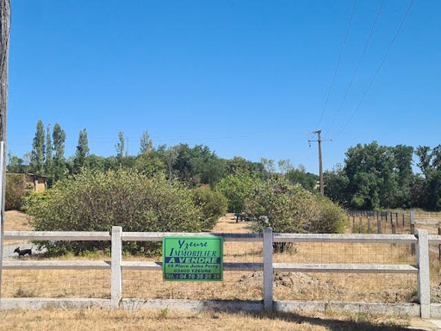 Vente Terrain 913 m2 Yzeure