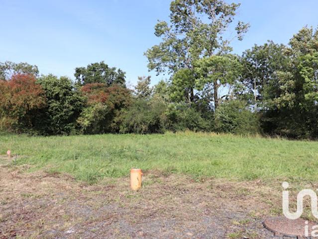 Vente Terrain 925 m2 Agy