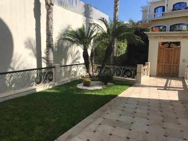 Vente top villa Ain Diab jardin poscine
