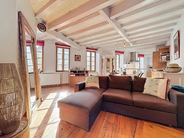Vente Triplex 5 pièces 135 m2 Tarbes