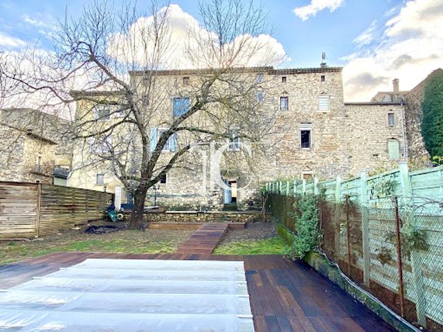 Vente Viager 7 pièces 178 m2 Saint jean de maruejols et avejan