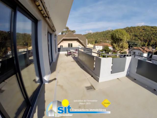 VENTE VIENNE Immeuble de rapport avec 5 LOGEMENTS