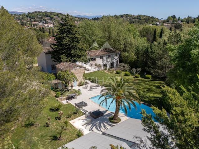 Vente Villa 438 m2 Valbonne