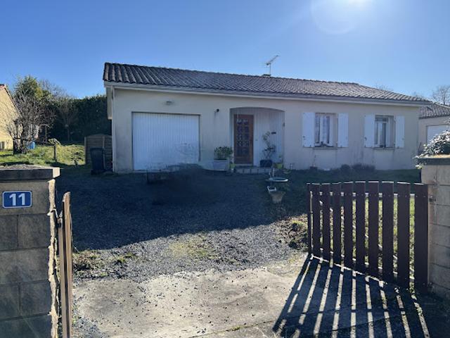 Vente Villa 4 pièces 80.4 m2 Confolens