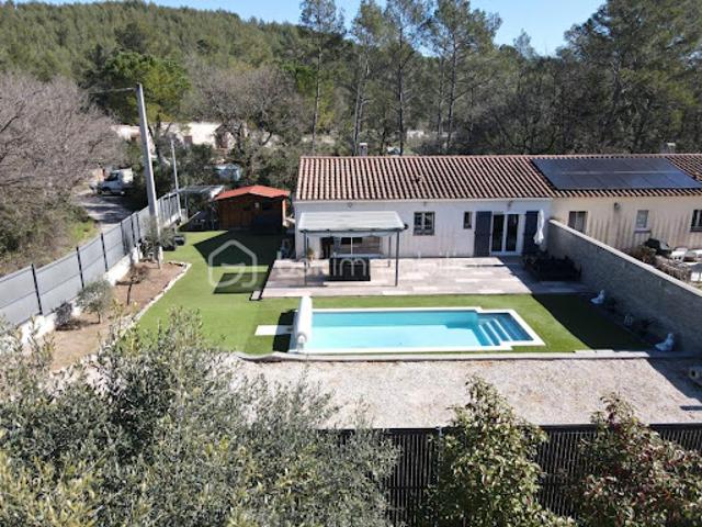 Vente Villa 4 pièces 87.54 m2 Solliès Toucas