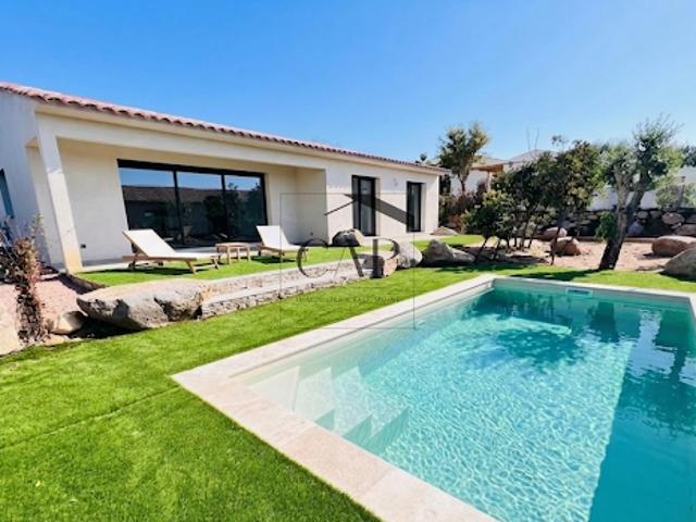 Vente Villa 4 pièces 106 m2 Sainte lucie de porto vecchio