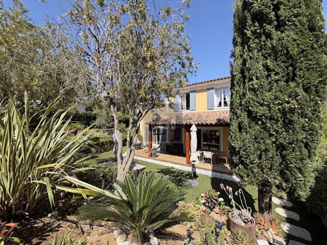 Vente Villa 4 pièces 108.43 m2 Sainte Maxime