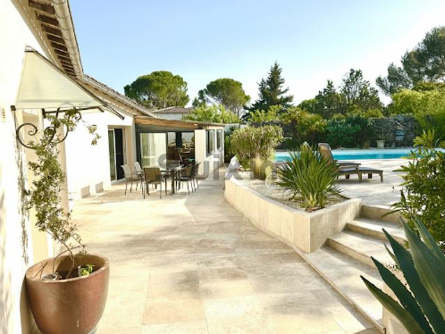 Vente Villa 4 pièces 198 m2 Nimes