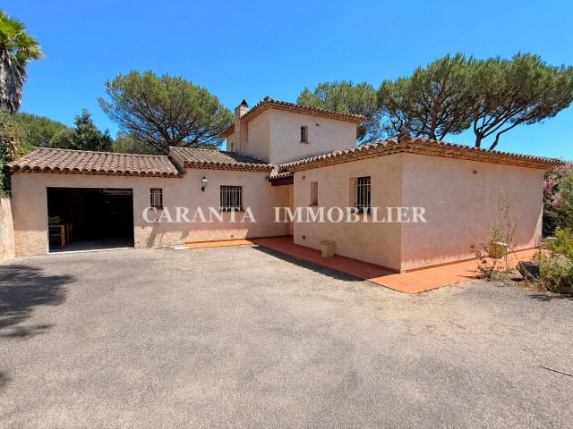 Vente villa 4 pièces Sainte Maxime proche centre ville avec garage et piscinable