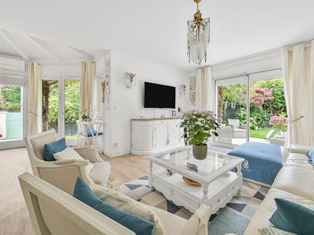 Vente Villa 5 pièces 112 m2 La Celle Saint Cloud