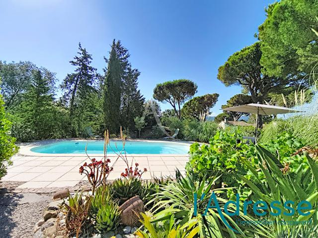Vente Villa 5 pièces 126.84 m2 Mandelieu la Napoule
