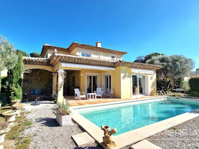 Vente Villa 5 pièces 130 m2 Sainte Maxime