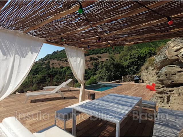 Vente Villa 5 pièces 140 m2 Bastia