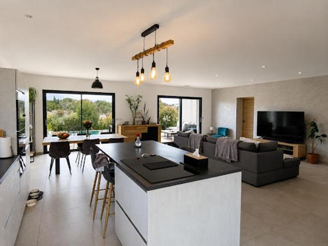 Vente Villa 5 pièces 140 m2 Nimes
