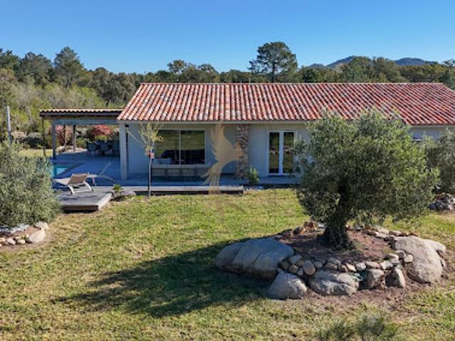 Vente Villa 5 pièces 142 m2 Porto Vecchio