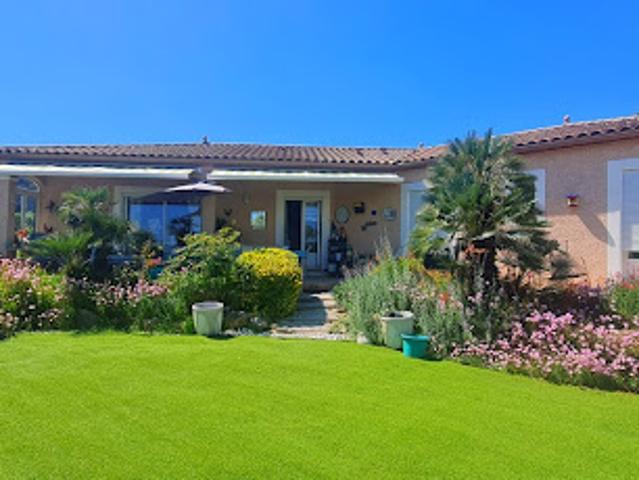 Vente Villa 5 pièces 143 m2 Saint Geniès de Fontedit