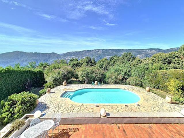 Vente Villa 5 pièces 145 m2 Berre les Alpes