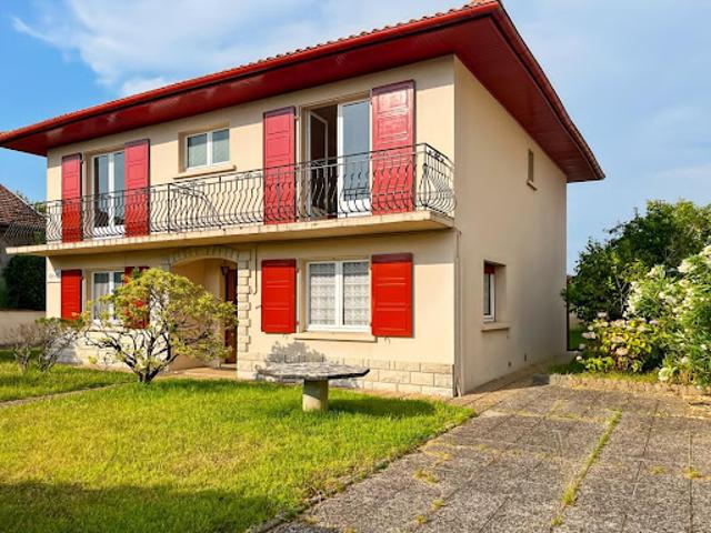 Vente Villa 5 pièces 150 m2 Urt