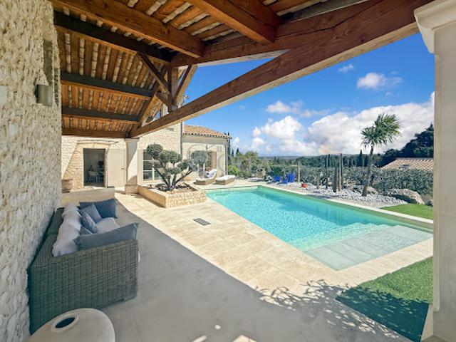 Vente Villa 5 pièces 153.59 m2 Uzès