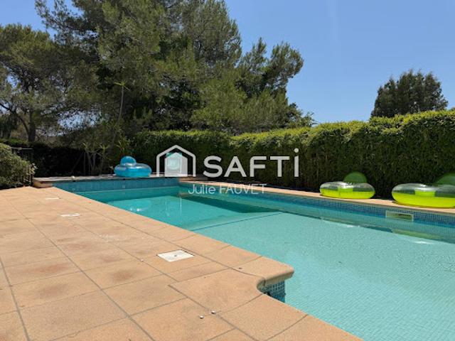 Vente Villa 5 pièces 160 m2 Saint raphael
