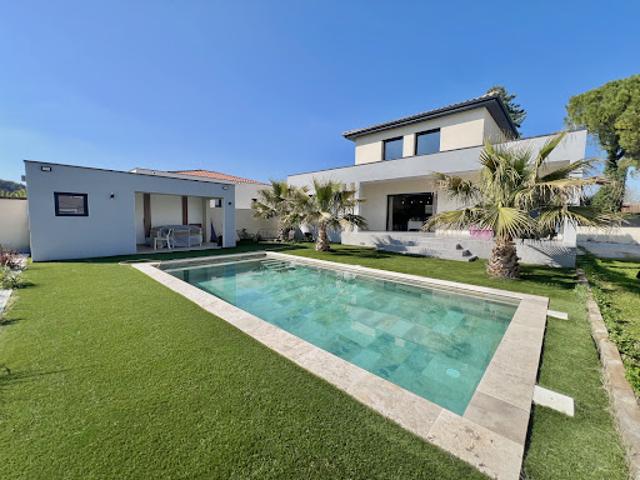 Vente Villa 5 pièces 161 m2 Saint Geniès de Malgoirès