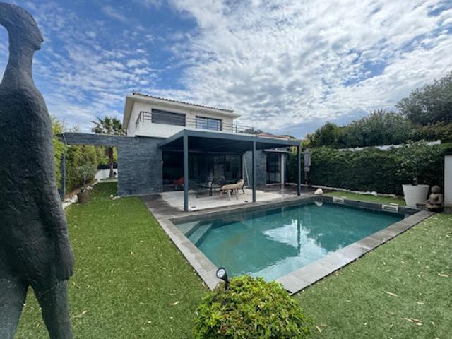 Vente Villa 5 pièces 162 m2 Sanary sur Mer