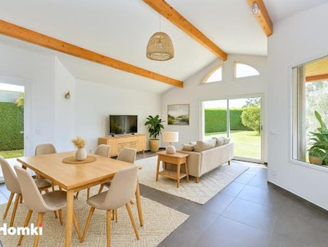 Vente Villa 5 pièces 163 m2 Villeneuve