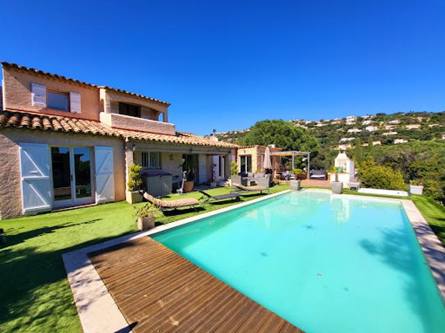 Vente Villa 5 pièces 190 m2 Cavalaire sur Mer