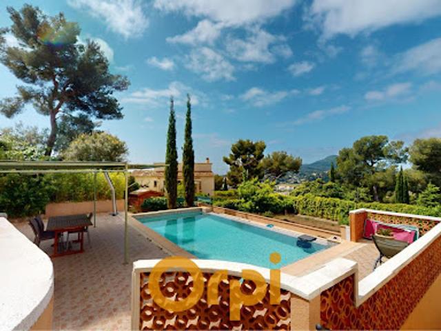 Vente Villa 5 pièces 196 m2 Carqueiranne