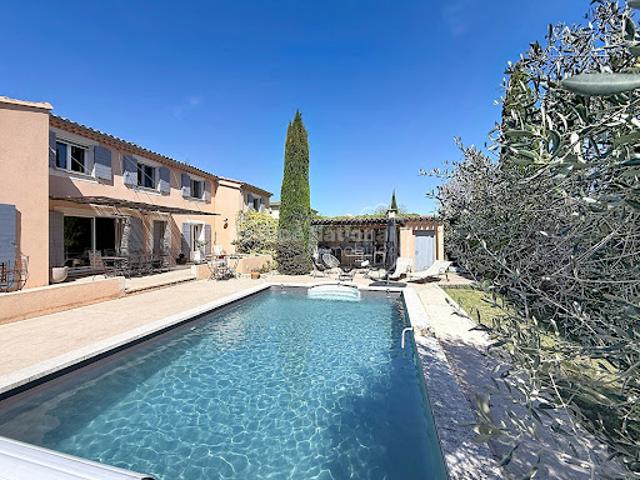 Vente Villa 5 pièces 199 m2 Cheval Blanc