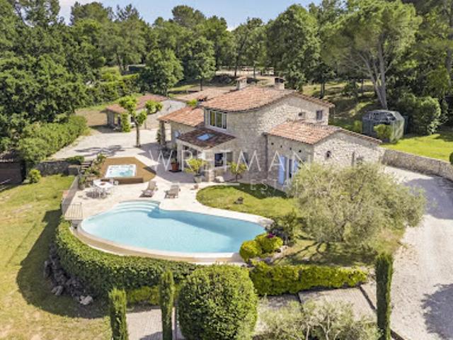 Vente Villa 5 pièces 200 m2 Fayence