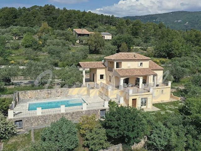 Vente Villa 5 pièces 200 m2 Seillans