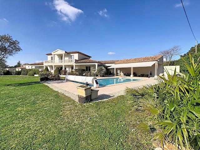 Vente Villa 5 pièces 210 m2 Saint Cannat