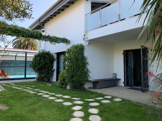 Vente Villa 5 pièces 215 m2 Saint Jean de Luz