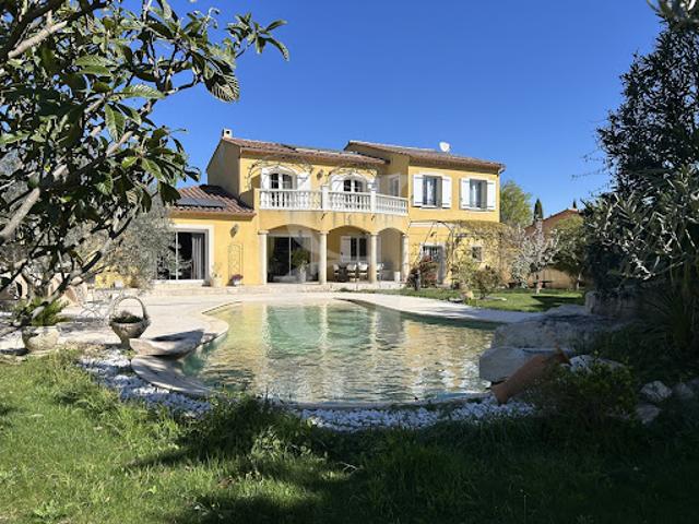 Vente Villa 5 pièces 226 m2 Le Thor