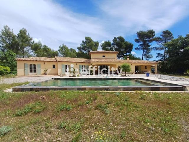 Vente Villa 5 pièces 220 m2 Flayosc
